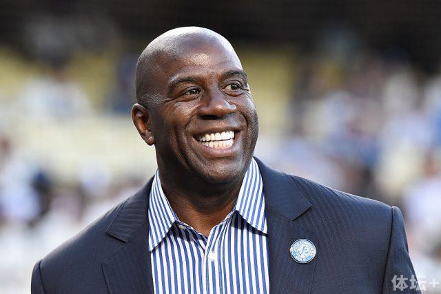 火箭力克公牛7连胜 利拉德30+12雄鹿险胜篮网